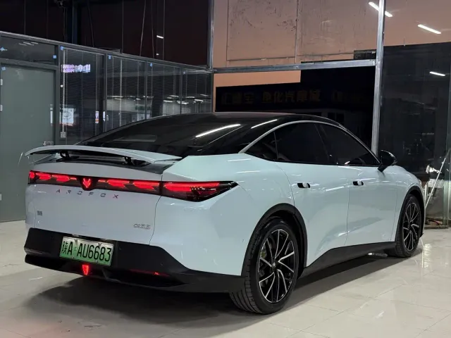 Arcfox Alpha S5 — Фото автомобиля 15