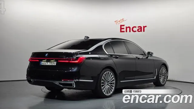 BMW 7 Series — Фото автомобиля 2