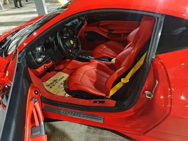 Ferrari F8 — Фото автомобиля 10