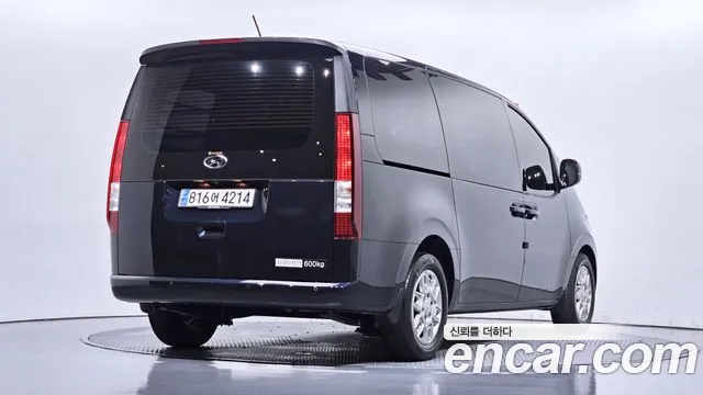 Hyundai Staria Staria Карго 5 мест — Фото автомобиля 2