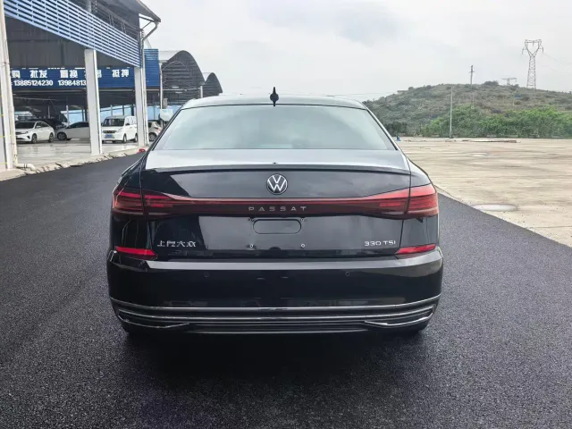 Volkswagen Passat — Фото автомобиля 8