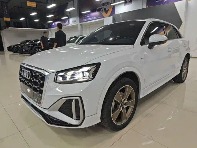 Фотография автомобиля — Audi Q2L