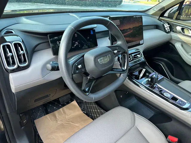 Geely Boyue L — Фото автомобиля 15