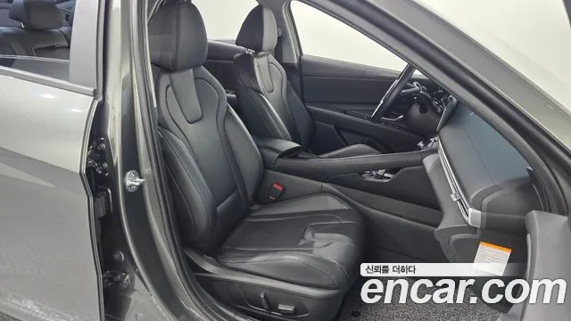 Hyundai Avante CN7 — Фото автомобиля 17