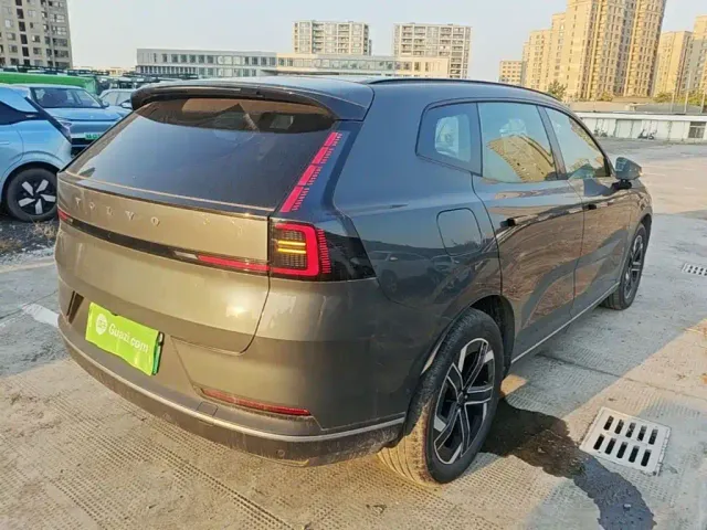 Volvo XC70 Plug-in Hybrid — Фото автомобиля 6
