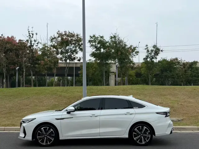 Chery Arrizo 8 — Фото автомобиля 3