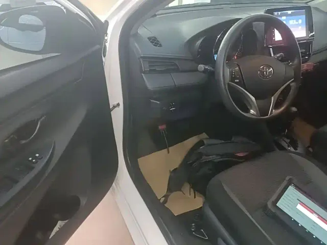 Toyota Vios FS — Фото автомобиля 15