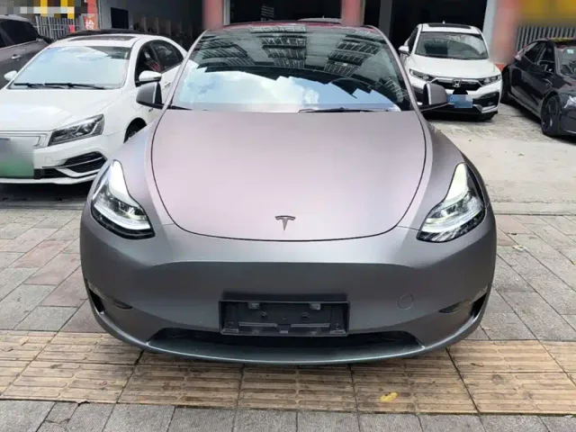 Tesla Model Y — Фото автомобиля 2