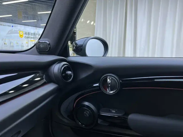 MINI Hatch — Фото автомобиля 16