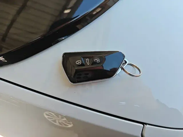 Volkswagen ID.3 — Фото автомобиля 8