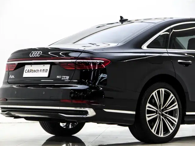 Audi A8 — Фото автомобиля 9