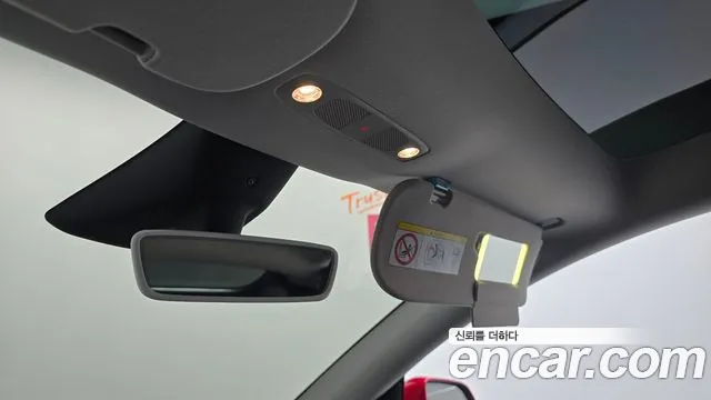 Tesla Model Y — Фото автомобиля 29