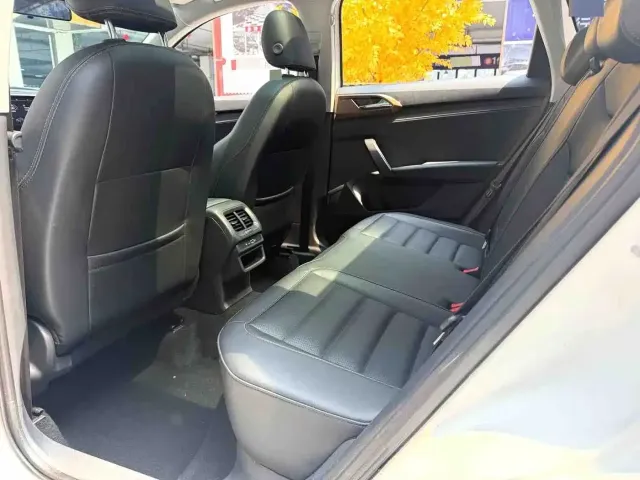 Volkswagen Tharu — Фото автомобиля 9