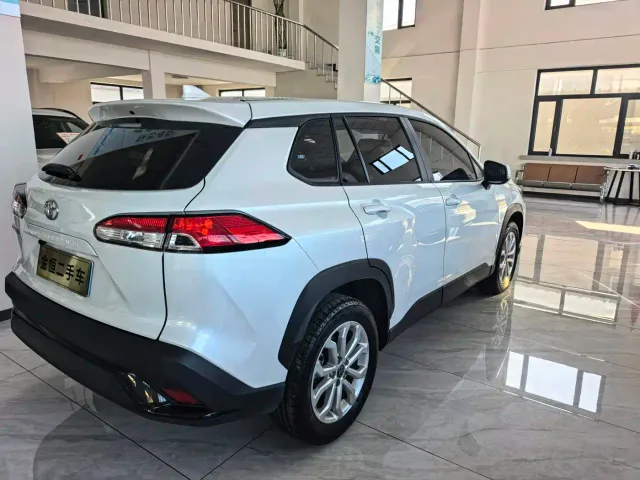 Toyota Frontlander — Фото автомобиля 5