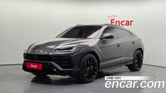 Фотография автомобиля — Lamborghini Urus