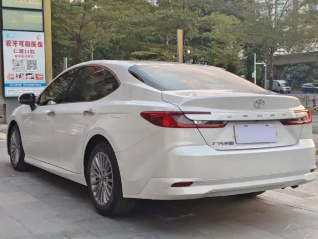 Toyota Camry — Фото автомобиля 11