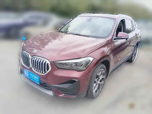 Фотография автомобиля — BMW X1
