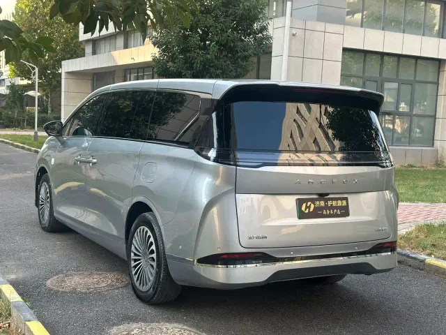 Arcfox Wendao V9 — Фото автомобиля 6