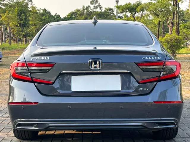 Honda Accord — Фото автомобиля 10