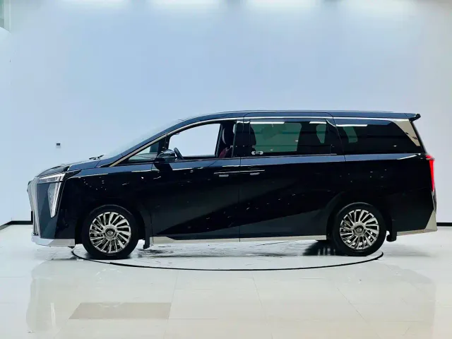 GAC Trumpchi M8 — Фото автомобиля 3
