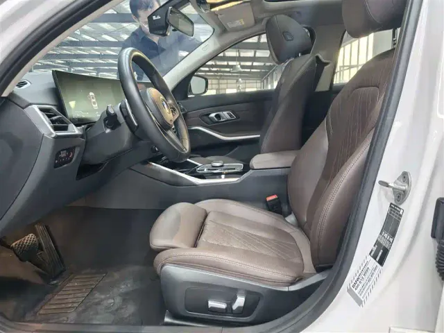 BMW 3 Series — Фото автомобиля 4