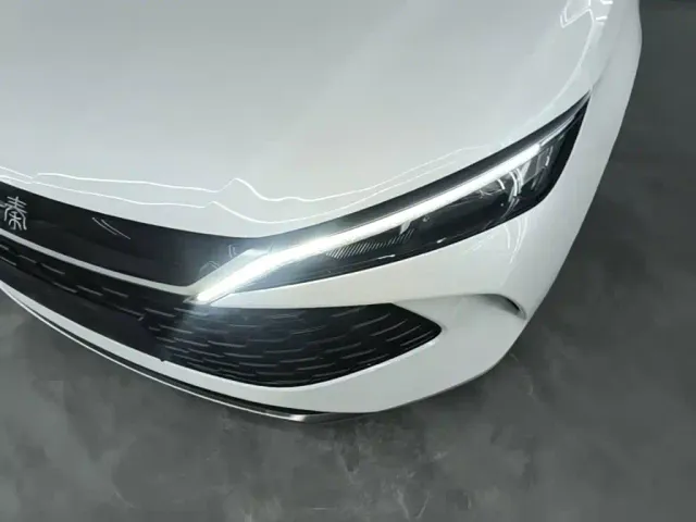 BYD Qin L — Фото автомобиля 23