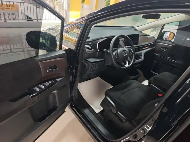 Honda Odyssey — Фото автомобиля 15