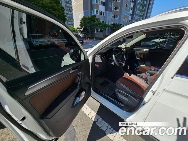 Volkswagen Tiguan — Фото автомобиля 10