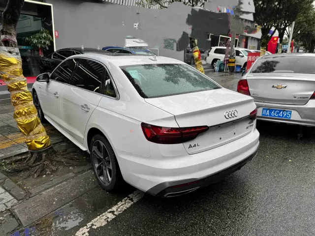 Audi A4L — Фото автомобиля 7