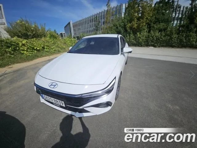 Фотография автомобиля — Hyundai Avante CN7
