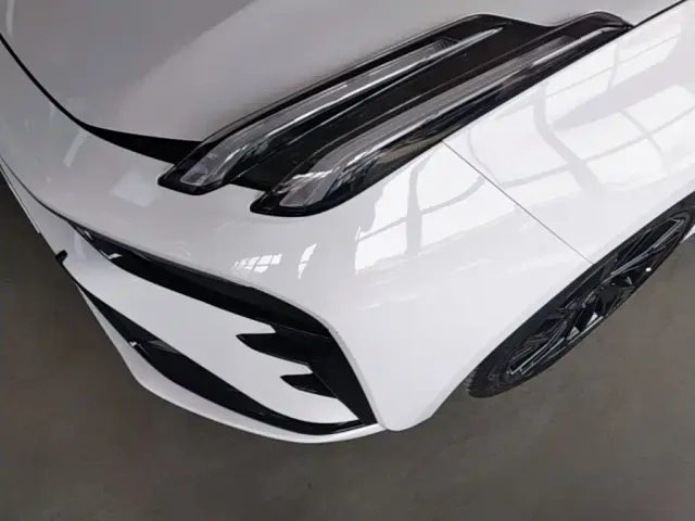Lynk & Co 03 — Фото автомобиля 23