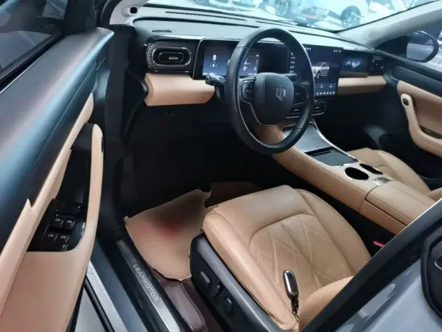 Leapmotor C11 — Фото автомобиля 15