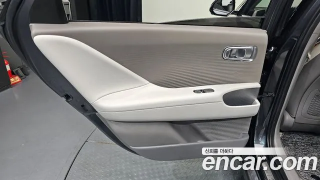 Hyundai Ioniq 6 — Фото автомобиля 14