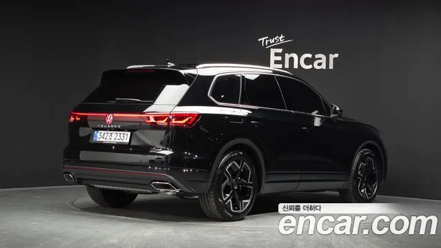 Volkswagen Touareg — Фото автомобиля 2