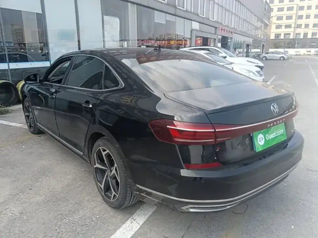 Volkswagen Passat — Фото автомобиля 4
