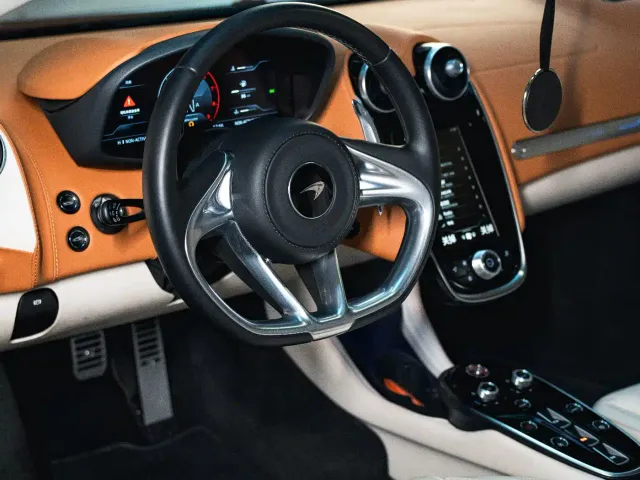 McLaren GT — Фото автомобиля 7