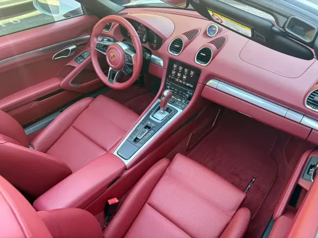 Porsche 718 — Фото автомобиля 17