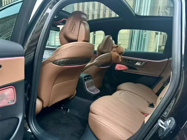 Mercedes-Benz E-Class — Фото автомобиля 9