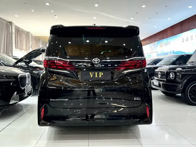 Toyota Alphard — Фото автомобиля 5