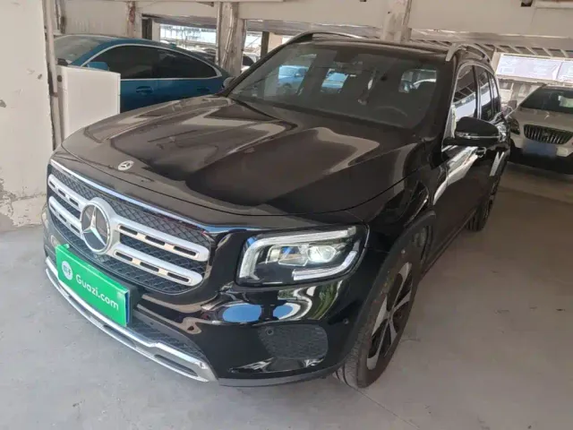 Фотография автомобиля — Mercedes-Benz GLB-Class