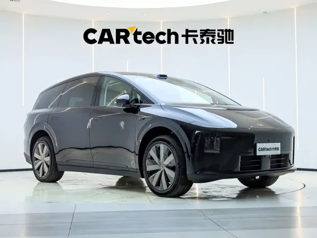 Li Auto i8 — Фото автомобиля 4