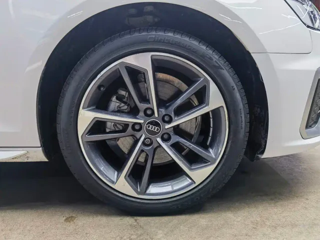 Audi A4L — Фото автомобиля 16