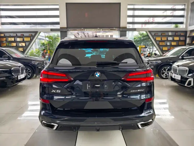 BMW X5 — Фото автомобиля 14
