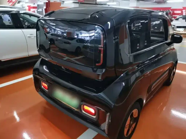 Baojun KiWi EV — Фото автомобиля 6