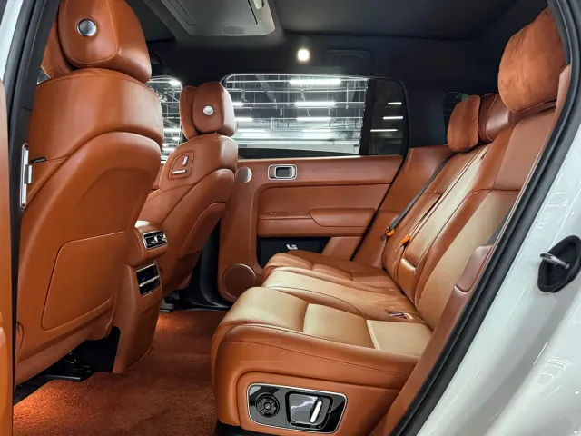 Li Auto L7 — Фото автомобиля 14