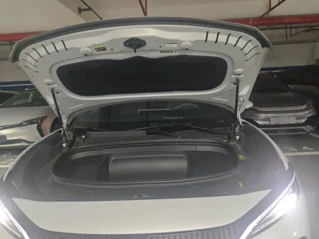 BYD Song L EV — Фото автомобиля 19