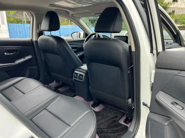 Nissan Sylphy — Фото автомобиля 10