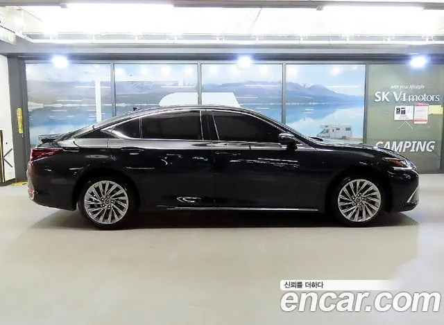 Lexus ES 7th Gen — Фото автомобиля 3