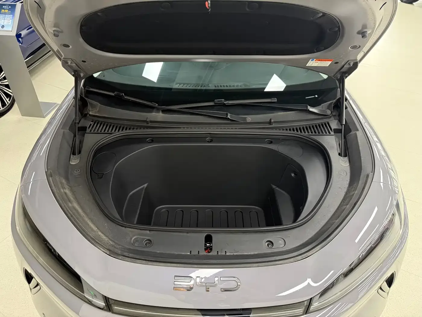 BYD Hai Shi 05 EV 2025 520KM Flagship Smart Navigation Edition — Фото автомобиля 7