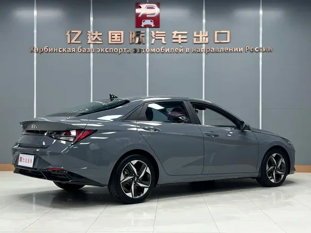 Hyundai Elantra — Фото автомобиля 6